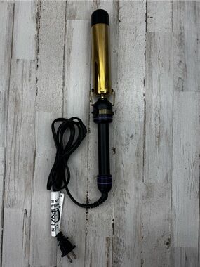 Hot Tools Gold Barrel Curling Wand with Black Handle and Purple Accents 1 1/2 in